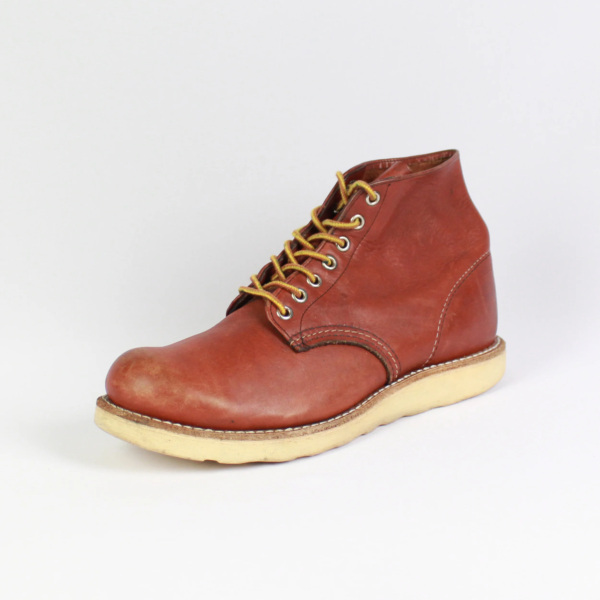 ROUND TOE (7 UK)