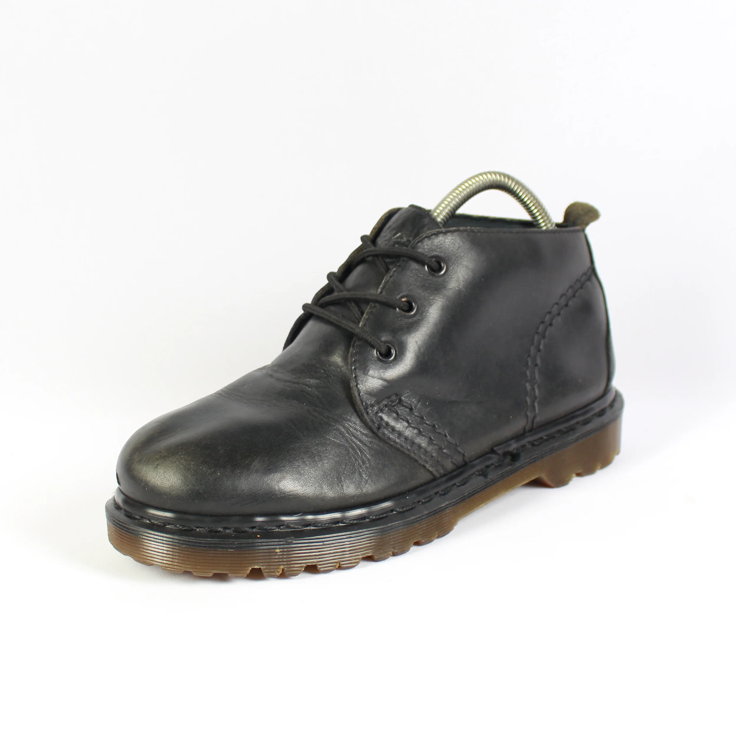 8260 (6 UK)