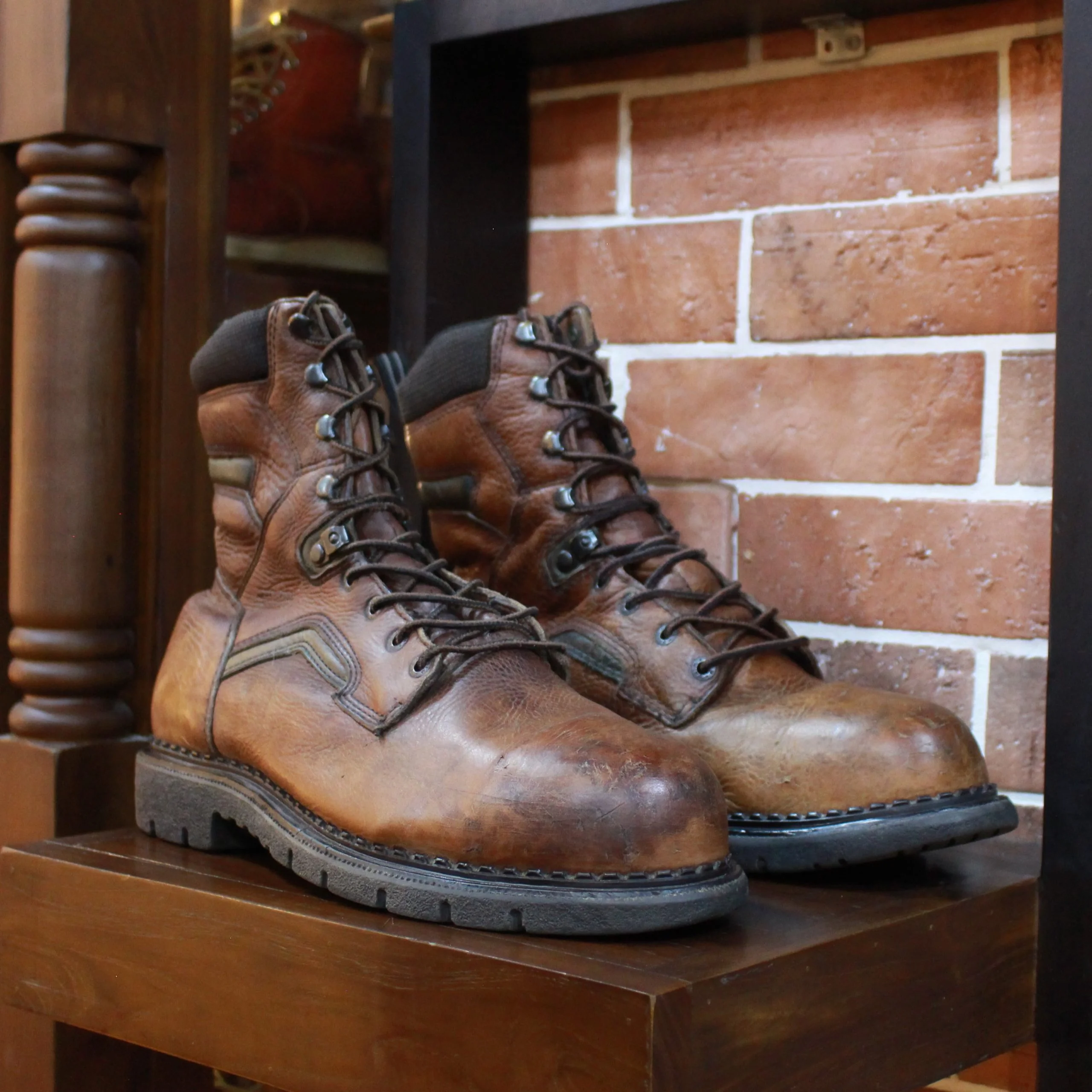 2238 SAFETY BOOTS (11 UK)