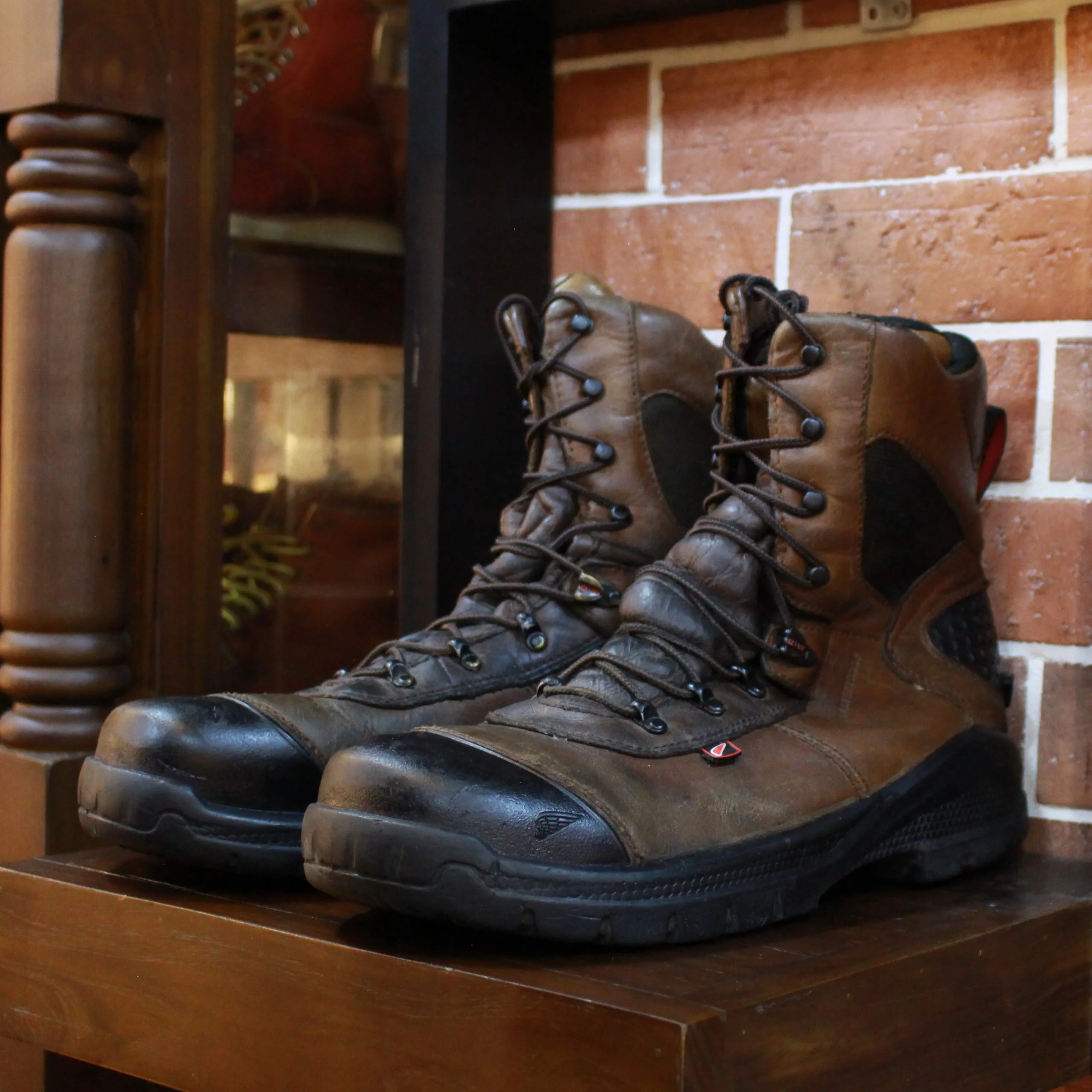 438 SAFETY BOOTS (12 UK)