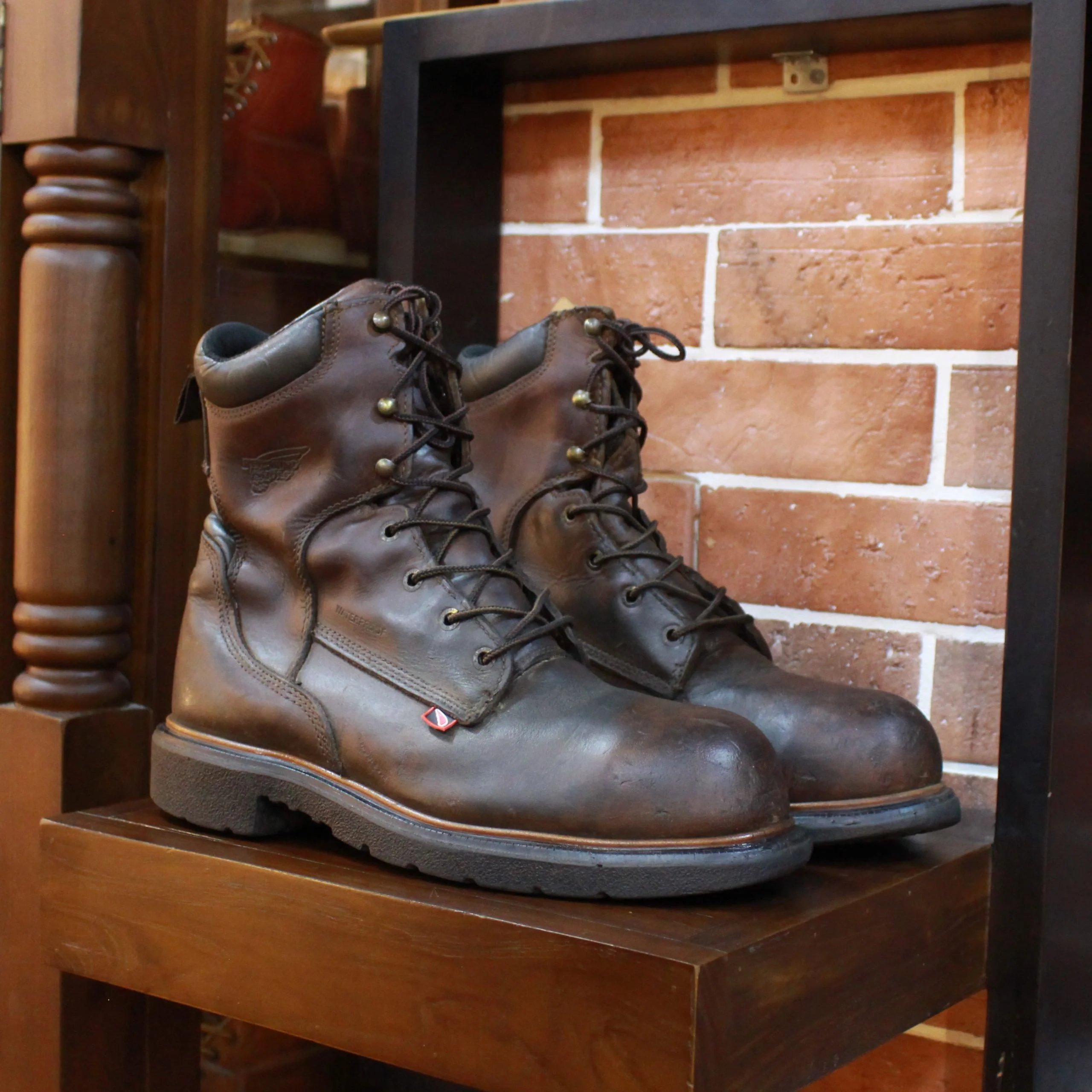 4200 SAFETY BOOTS (8.5 UK D)